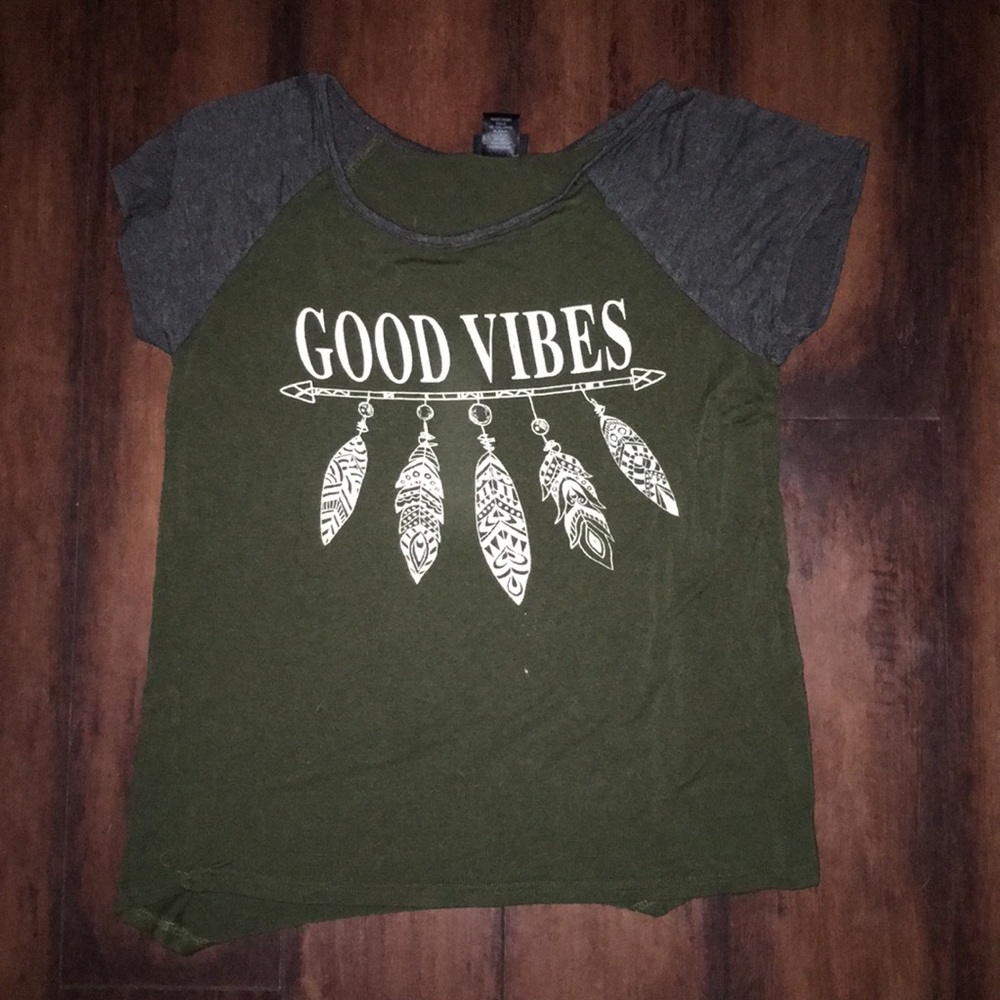 Rue21 T-shirt